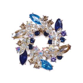 CRYSTAL WREATH BROOCH