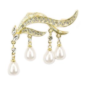 SOPHISTICATED PEARL BROOCH