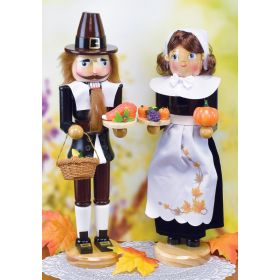 PILGRIM COUPLE NUTCRACKER SET